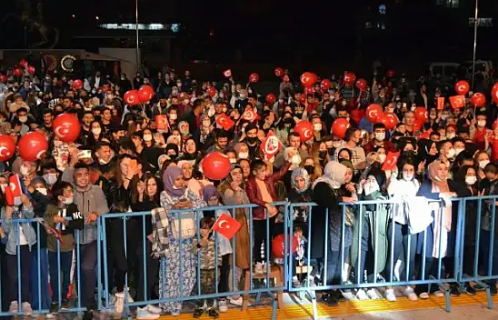 Seydikemer Cumhuriyet Coşkusunu Yusuf Güney ile yaşadı