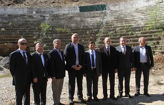 Türkiye'nin denize yakın en eski tiyatrosunun akıbeti belirsizliğini koruyor