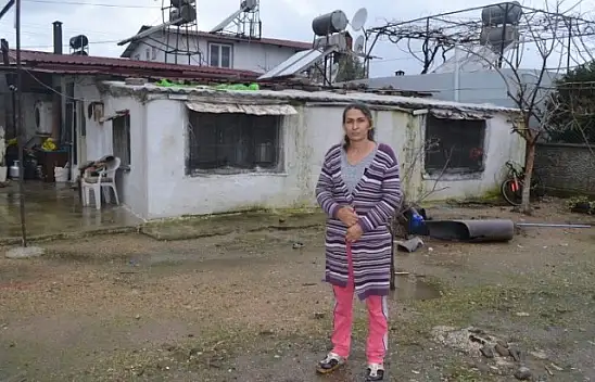 Yetkililerden yardım bekliyor