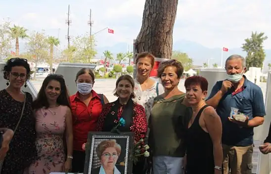 Zeynep Tuncel anısına pilav ikramında bulundular