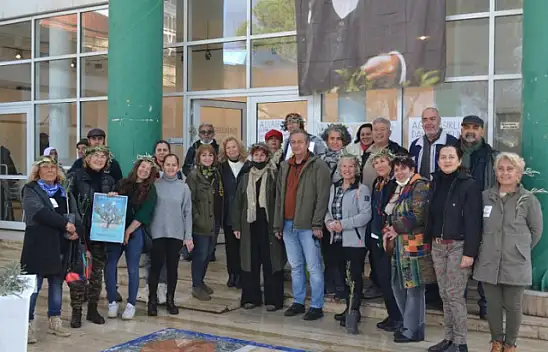 Zeytinliklerin madenciliğe açılması protesto edildi