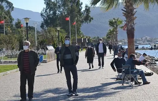 Kısıtlama sonrası plajlar ve sahil bandı doldu