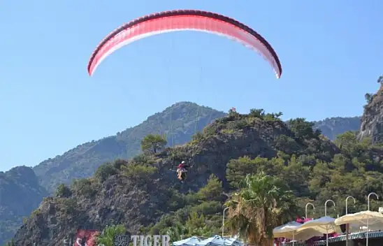 Babadağdan atlayan atlayana