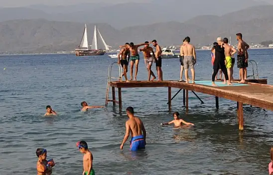 Büyük Samanlık plajında eylül yoğunluğu