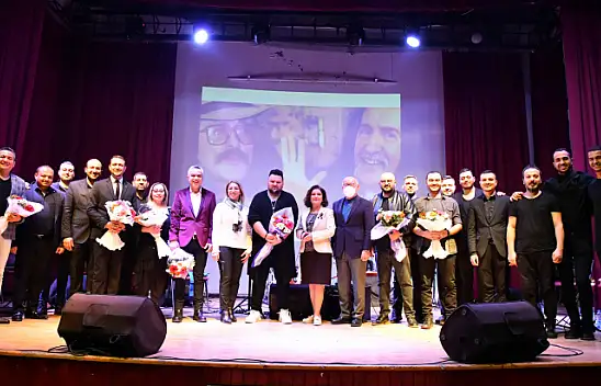 Cem Karaca ve Barış Manço şarkılarla anıldı