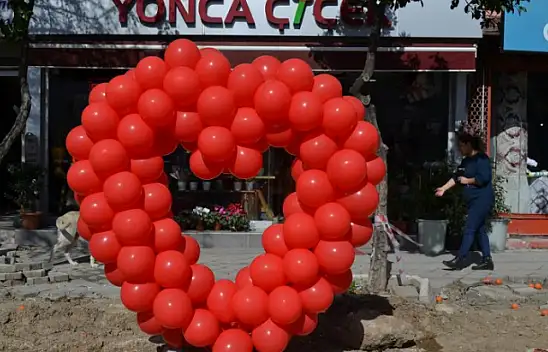 Çiçekçiler 14 şubat'a hazır