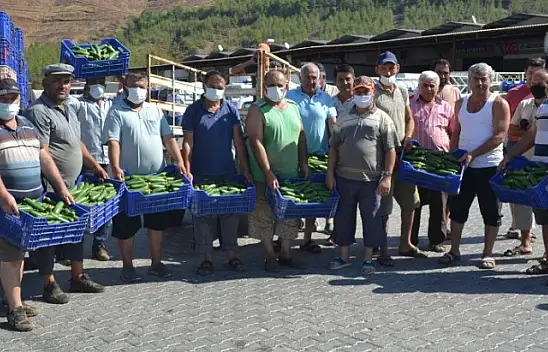 ÇİFTÇİLER İSYANDA SALATALIK BAŞKA ŞEHİRDE 2.50, FETHİYE'DE 80 KURUŞ