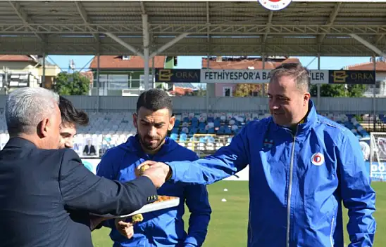 Futbolculara Baklava Ziyafeti