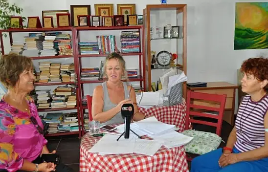 Gönüllüler öğrenciler için kolları sıvadı