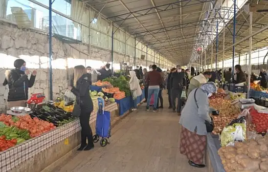 Halk semt pazarlarını tercih ediyor