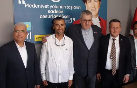 İYİ Parti'de rozet takma töreni