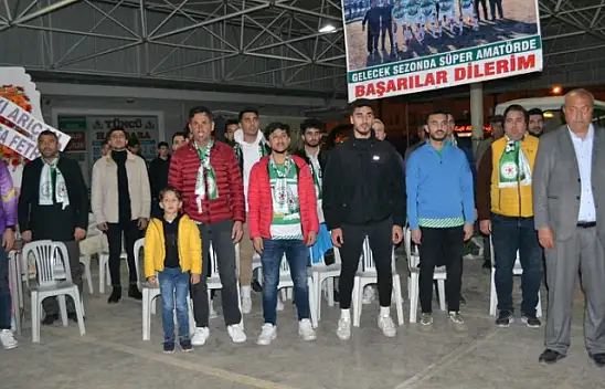 Karaçulhaspor şampiyonluğu kutladı