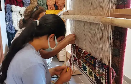 'Kaya Halısı' Dokuma Atölyesi açıldı