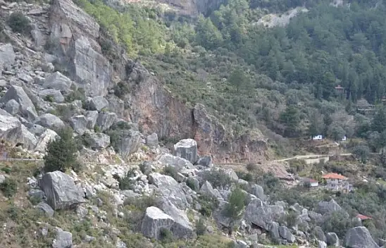 Muhtar Karaburun yetkililerden yardım istedi