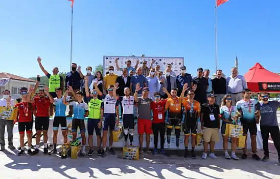 Pedallar Seydikemer'de Çevrildi