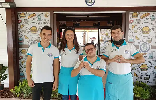 'Sen De Gel Down Cafe' misafirlerini bekliyor