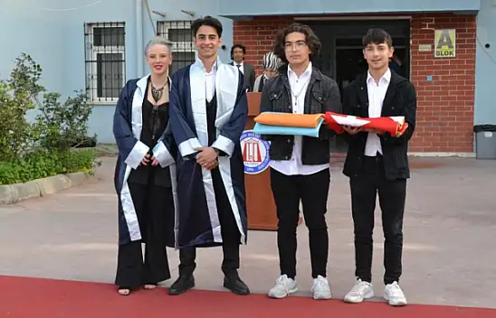 Turizmci ve aşçılar mezun oldu