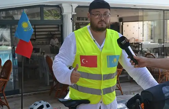 Türkiye turuna çıkan Kazak Bisikletçi Fethiye'de