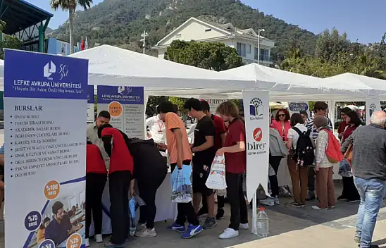 Üniversiteler öğrencilerle buluştu