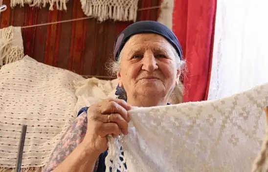 ÜZÜMLÜ DASTARINI FRT TV MİKROFONLARINA ANLATTI