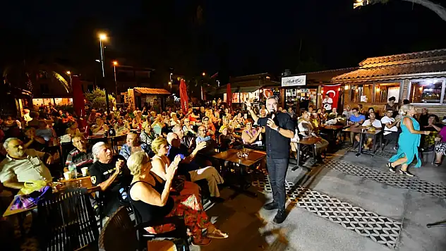 Adem Kazan, Müzikli Fethiye Akşamlarında Unutulmaz Bir Akşam Yaşattı