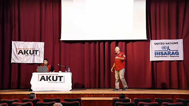 AKUT Fethiye'den belediye personeline eğitim