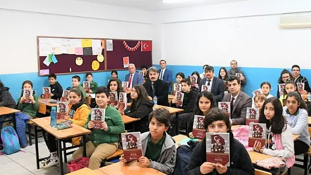 'Ata'ya Selam Olsun' Projesi Kapsamında Kitaplar Okunmaya Başlandı