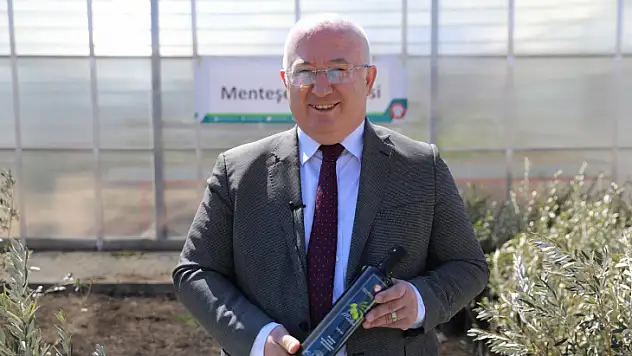 BAŞKAN GÜMÜŞ  'ÜRETTİĞİMİZ ZEYTİNYAĞINI İHTİYAÇ SAHİBİ VATANDAŞLARIMIZA ULAŞTIRACAĞIZ'