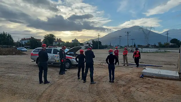 Çatalarık'ta kentsel arama kurtarma eğitimi verildi