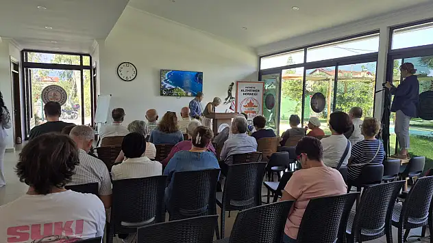 Fethiye Alzheimer Derneği'nde 'Kayıp ve Yas' konulu seminer düzenlendi