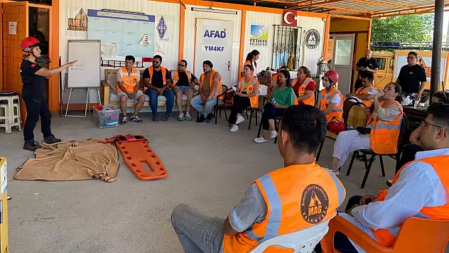 Fethiye Belediyesi Personeline Deprem Arama Kurtarma Eğitimi Verildi