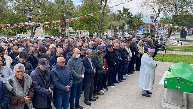 Fethiye 'Dayı' sını Kaybetti, Cenaze Törenine Yoğun Katılım Oldu