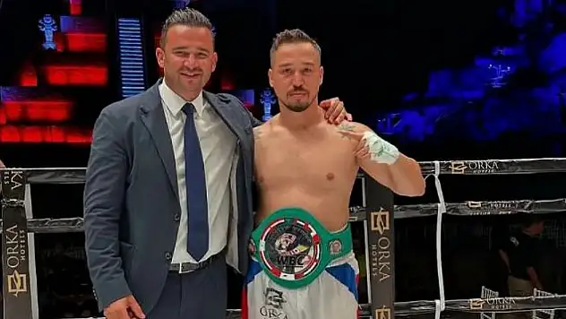 Fethiye'de Dev Boks Gecesi