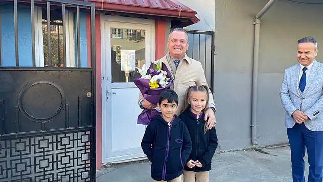 Fethiye'de karne töreni Vali Recai Güreli İlkokulu'nda gerçekleştirildi