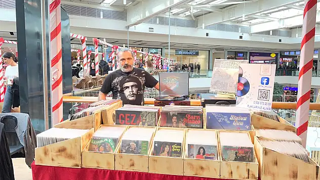 Fethiye'de plak tutkunlarına nostaljik buluşma