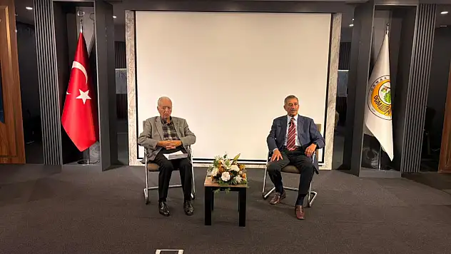 Fethiye'de 'Türkiye'nin Dış Politikası' Söyleşisi Yoğun İlgiyle Gerçekleşti