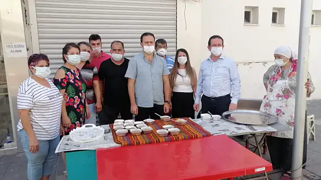 Fethiye esnafından aşure etkinliği