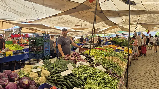 Fethiye Pazar Pazarı Esnafı Gürsu, İşlerin Zayıf Olduğunu Söyledi