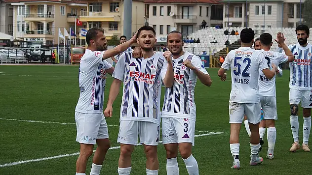 Fethiyespor, 1461 Trabzon FK Karşısında Farklı Kazandı: 4-1