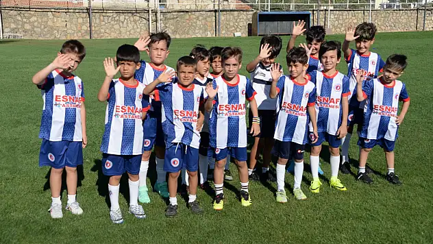 Fethiyespor'da Futbol Okulu Çalışmaları Başladı