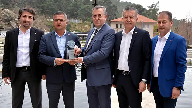 FTSO'dan Seydikemer'in rekortmen firmalarına plaket