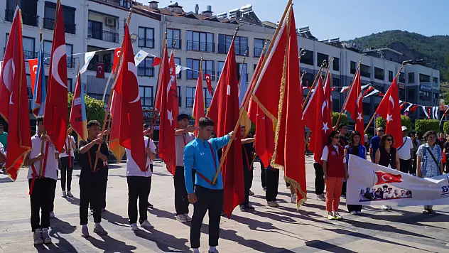 Gençlik ve Spor Bayramı renkli görüntülere sahne oldu