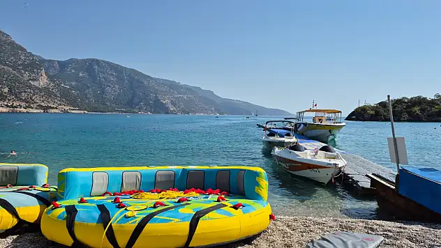 Jet Ski ve Parasailing Tatilcilerin Gözdesi Oldu