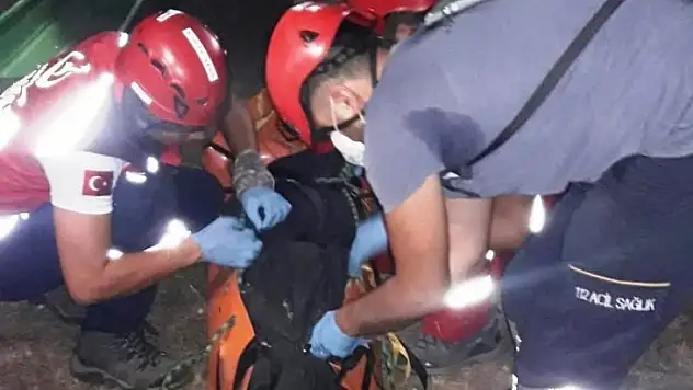 Kayalıklardan Düşen Gencin Cansız Bedenine 12 Saatlik Çalışmayla Ulaşıldı