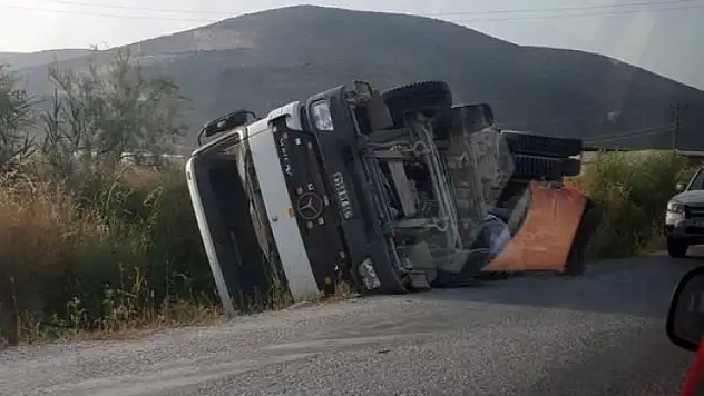 Kontrolden Çıkan Beton Mikseri Kaza Yaptı