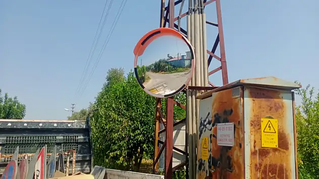 Kontrolsüz kavşak tedbirleri arttırıldı