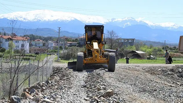 Mahallelerin yol stabilizasyon, bakım ve onarım çalışmaları devam ediyor