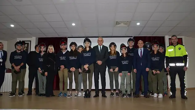 Marmaris'te Öğrencilere 'Hayata Kast Tak' Tanıtımı