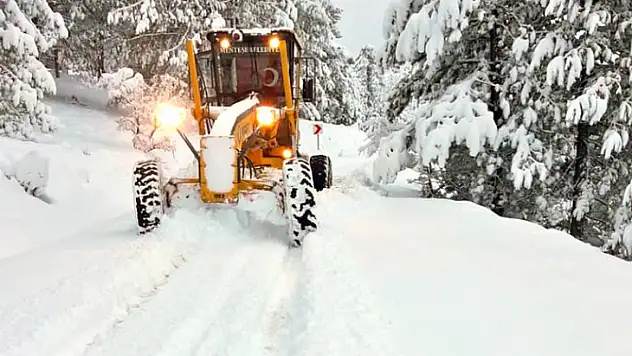 Menteşe Belediye Ekipleri Karla Mücadeleye Hazır