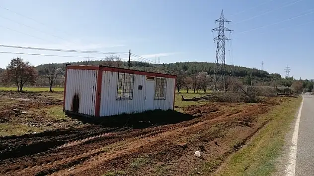 Menteşe'de Kiralık Vinçle Konteyner Hırsızlığı İddiası